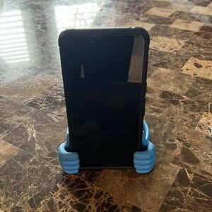 Cell phone holder, blue flexible